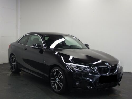 BMW 230i Coupe Aut. MSportpaket + LED Navi //// 31.500€