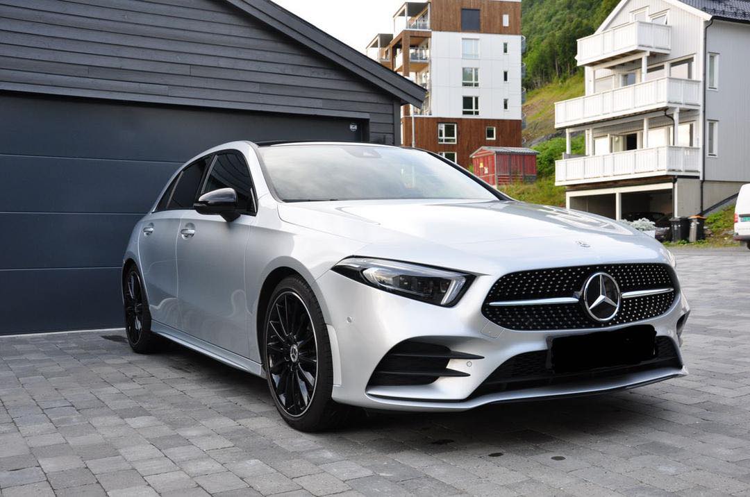 Mercedes-Benz A-classe A220d automatique panoramique / diesel / 190 CH / 2019 / automatique / 35600 KM / lumière ambiante/// 21000€
